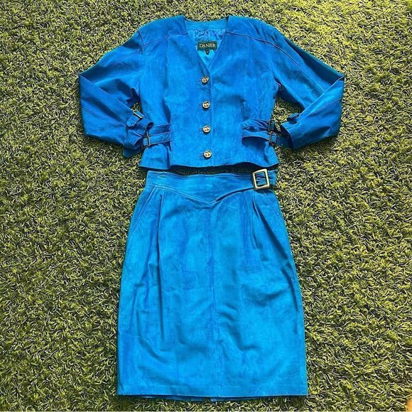 Danier Jackets & Blazers - DANIER VINTAGE LEATHER SET BLUE 80S